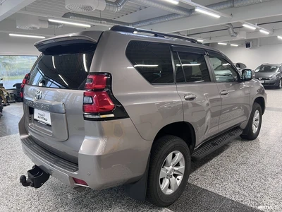 Toyota Land Cruiser 2020, photo 4/10