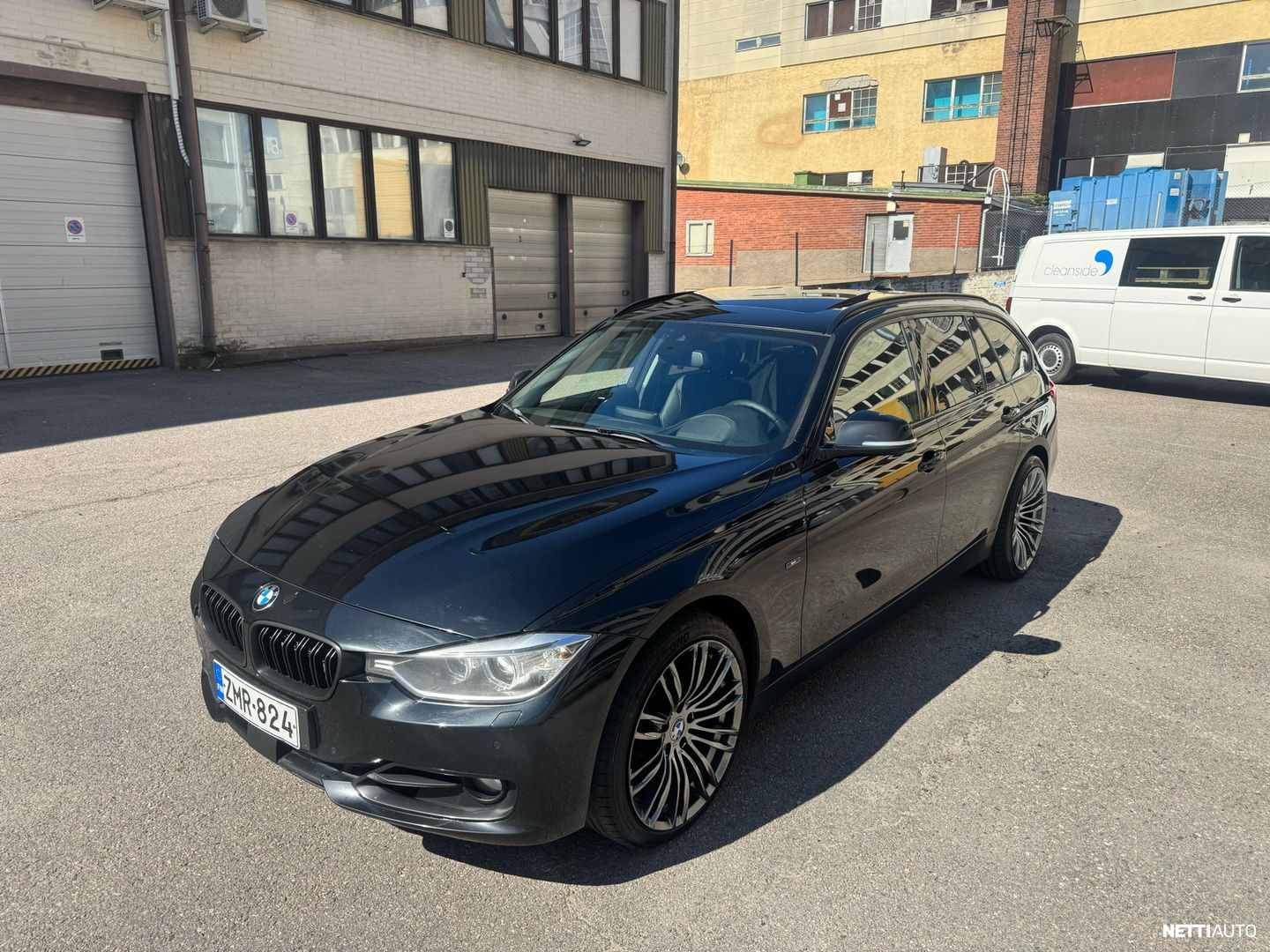 BMW 330