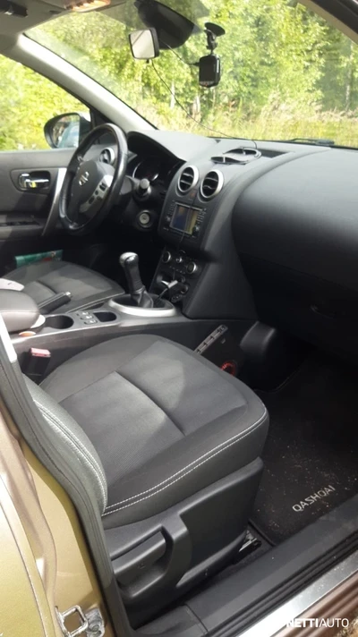 Nissan Qashqai 2011, kuva 5/5