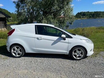 Ford Fiesta Sport 1,6TDCi 90hv Sport 2010, photo 1/24