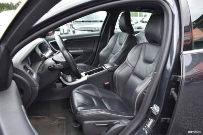 Volvo V60 2018, photo 3/9