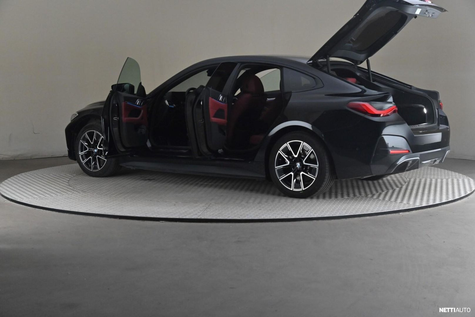 BMW i4 2023, photo 7/31