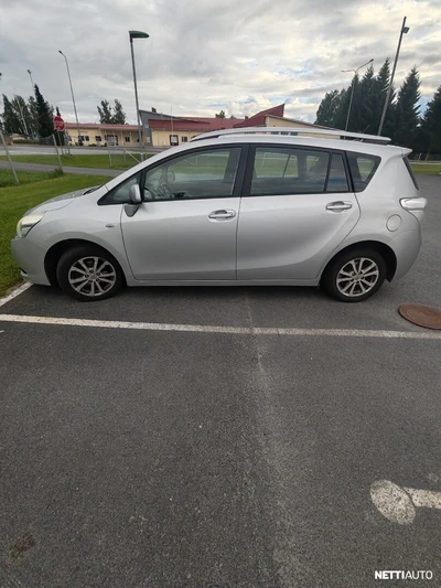 Toyota Verso 1,6 Valvematic Linea Sol 7p 2009, kuva 2/5
