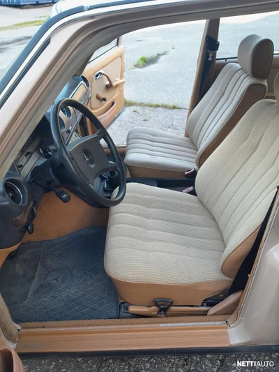 Mercedes-Benz 240 240D museorekisteröity 1983, kuva 7/17