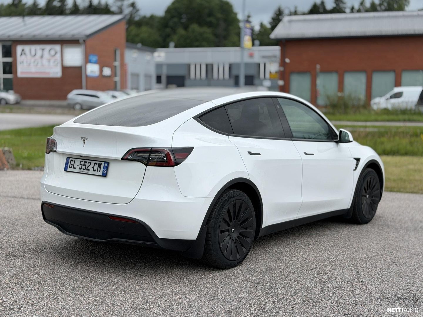 Tesla Model Y 2023, photo 4/10