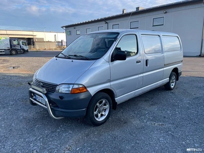 Toyota Hiace 2005, photo 1/13