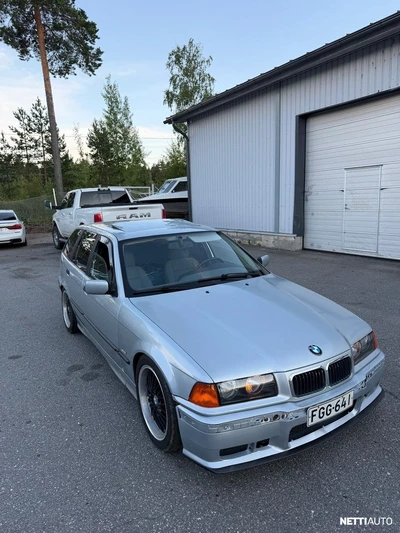 BMW 318 1995, kuva 3/7