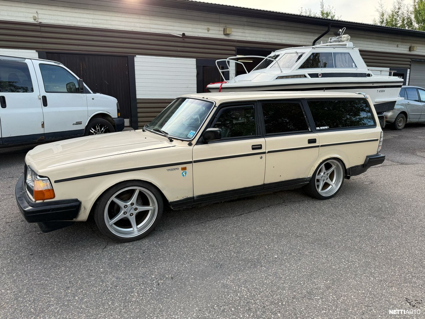 Volvo 240