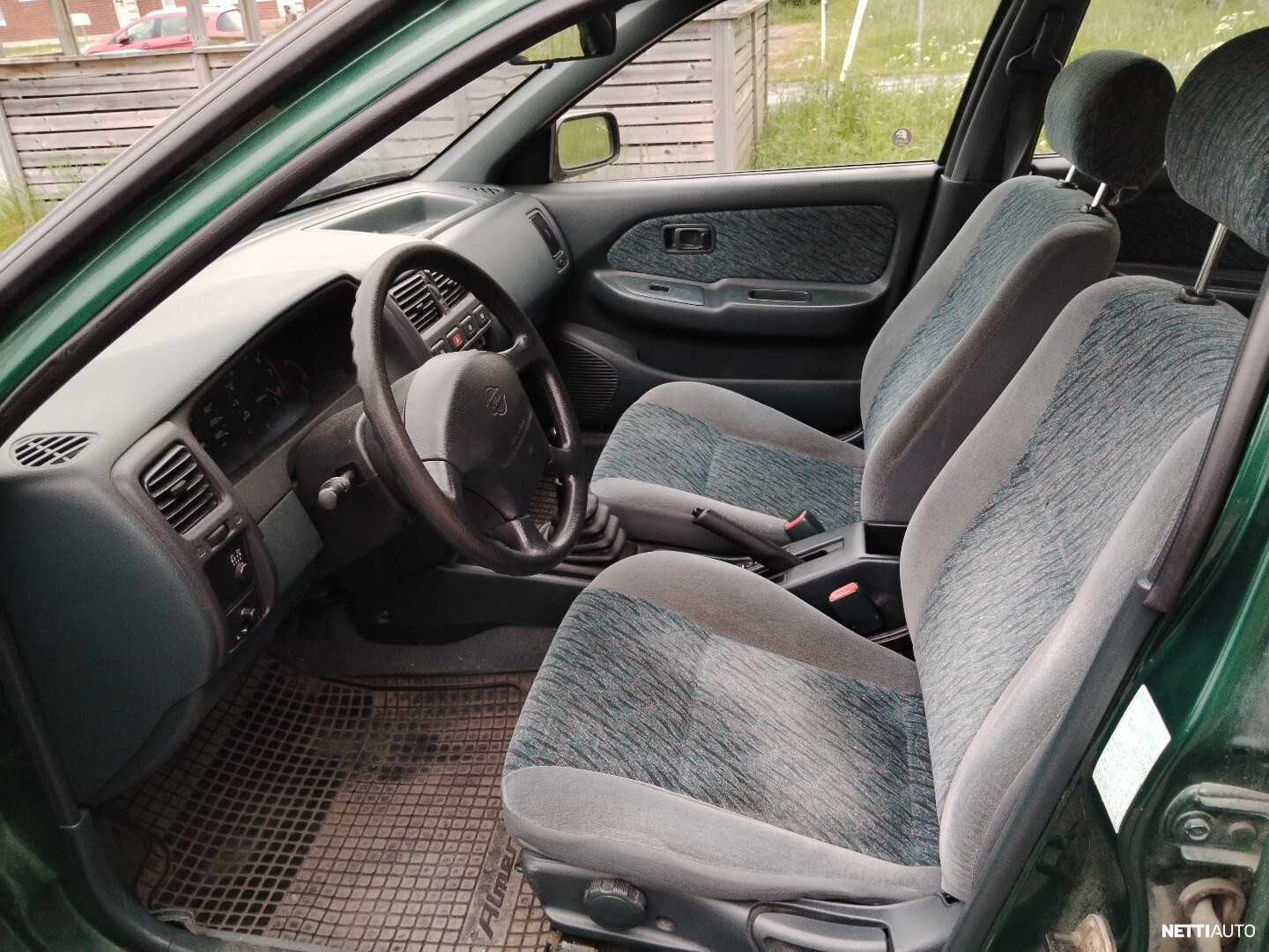 Nissan Almera