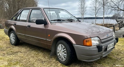 Ford Escort 4D ESCORT 1.4 CL-AAF/2400 1990, kuva 2/13