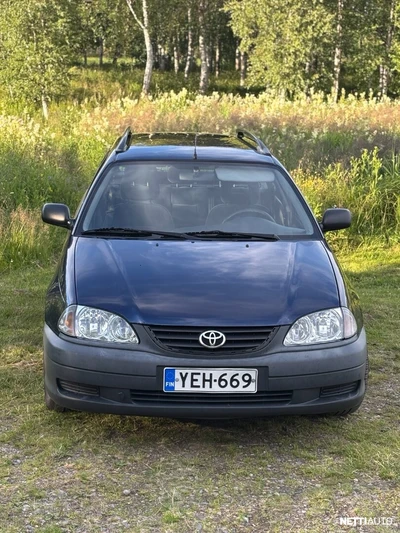 Toyota Avensis 2002, kuva 1/6
