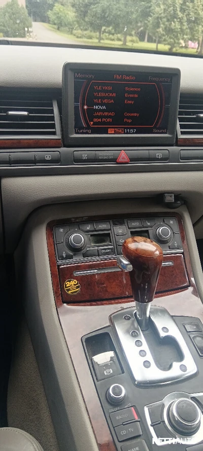Audi A8 2004, photo 6/16