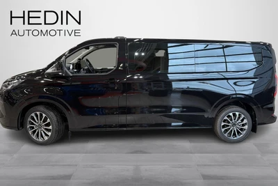 Ford Tourneo Custom 2026, photo 7/31
