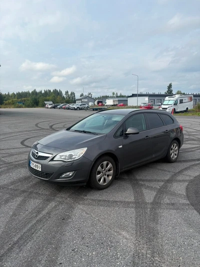 Opel Astra 2012, kuva 3/9