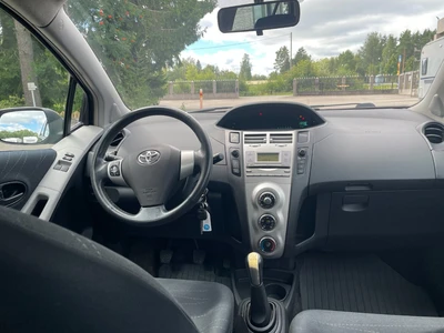 Toyota Yaris 1,3 VVT-i Linea Sol 5ov 2006, kuva 6/6