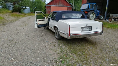 Cadillac De Ville 4D 1991, photo 4/13