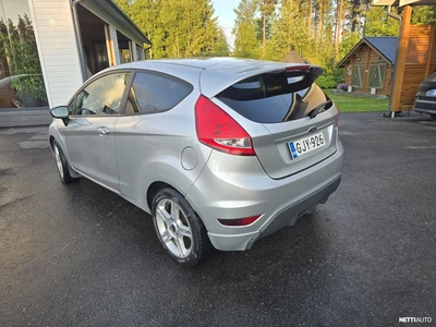 Ford Fiesta Van 2011, photo 7/21