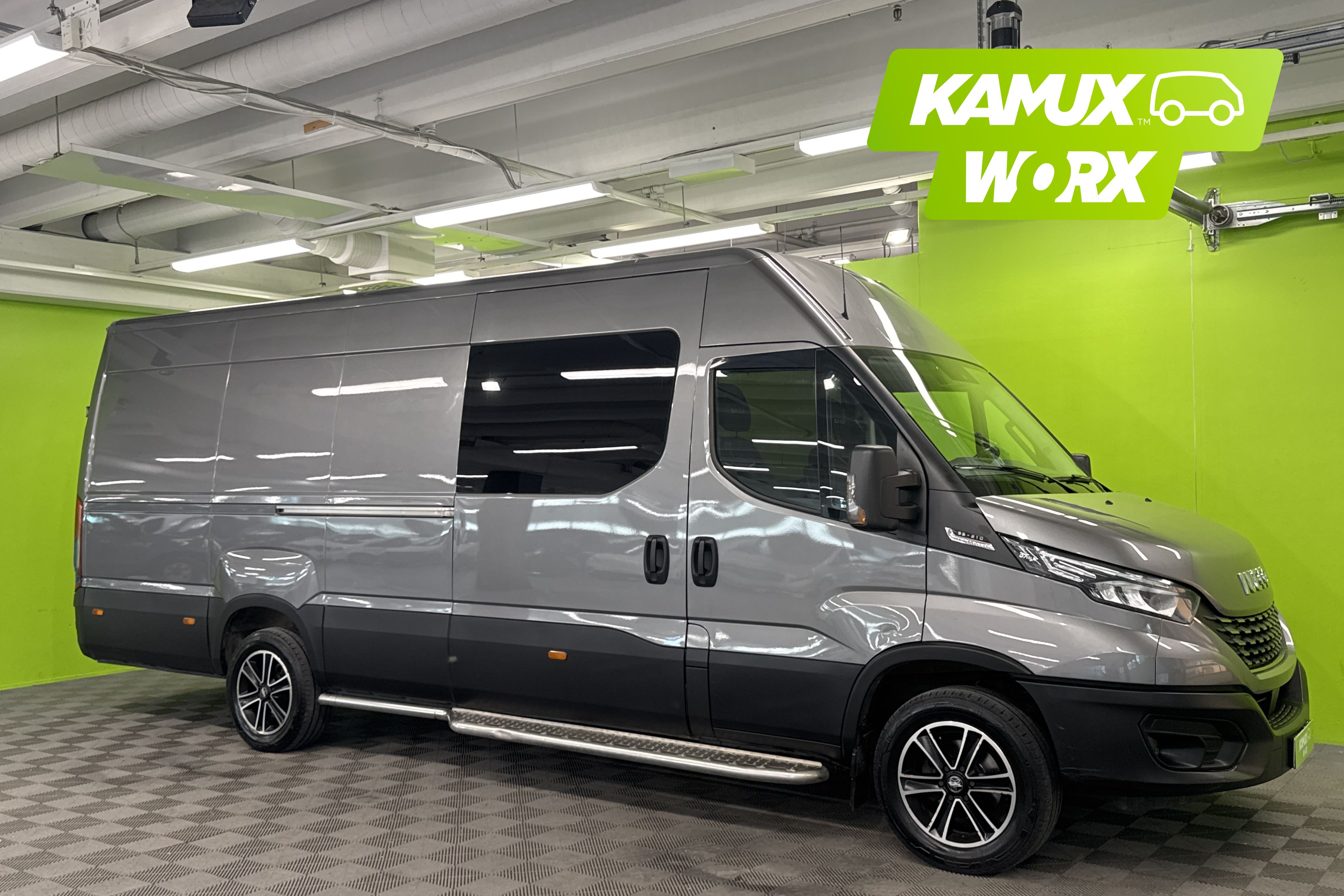 Iveco Daily 35S21 3,0 155kW A Jatko-ohjaamo 2+3Paikkainen