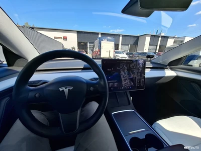 Tesla Model 3 Long Range Dual Motor AWD 2021, photo 7/9