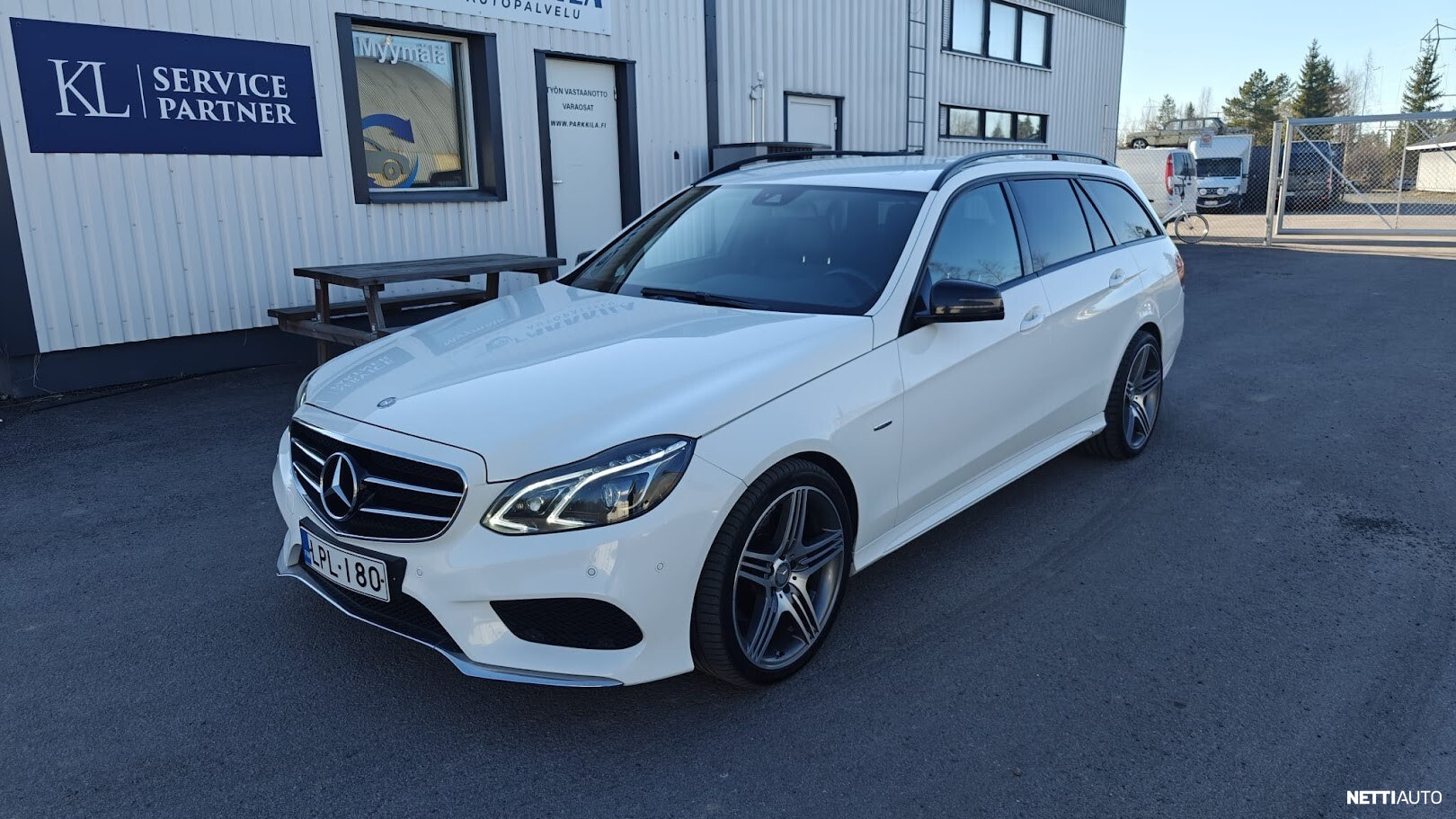 Mercedes-Benz E