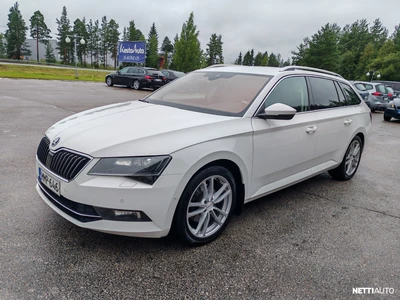 Skoda Superb 2016, photo 4/10