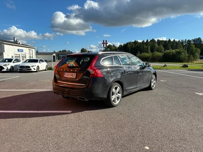 Volvo V60 D5 AWD Twin Engine Summum aut 2017, kuva 6/8