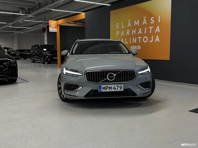 Volvo V60 T6 AWD Long Range Core aut 2024, photo 2/10