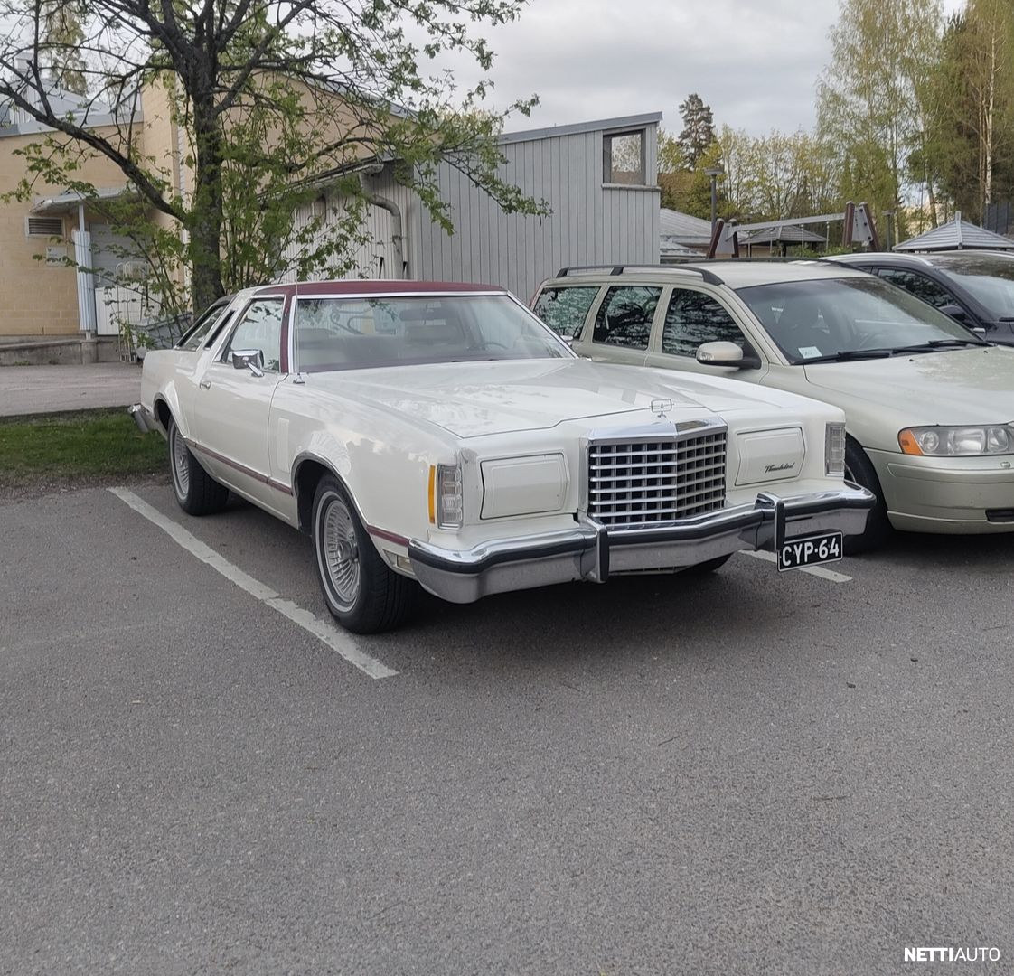 Ford Thunderbird