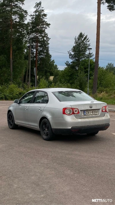 Volkswagen Jetta 2005, kuva 4/8