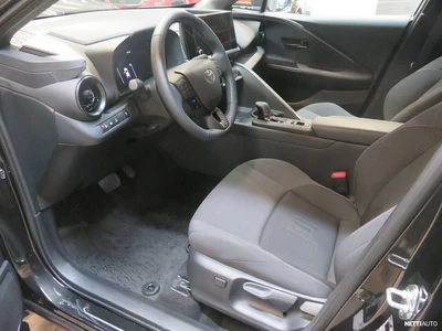 Toyota C-HR 2,0 Plug-in Hybrid 2025, kuva 4/20