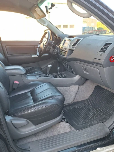 Toyota Hilux 2012, photo 7/16