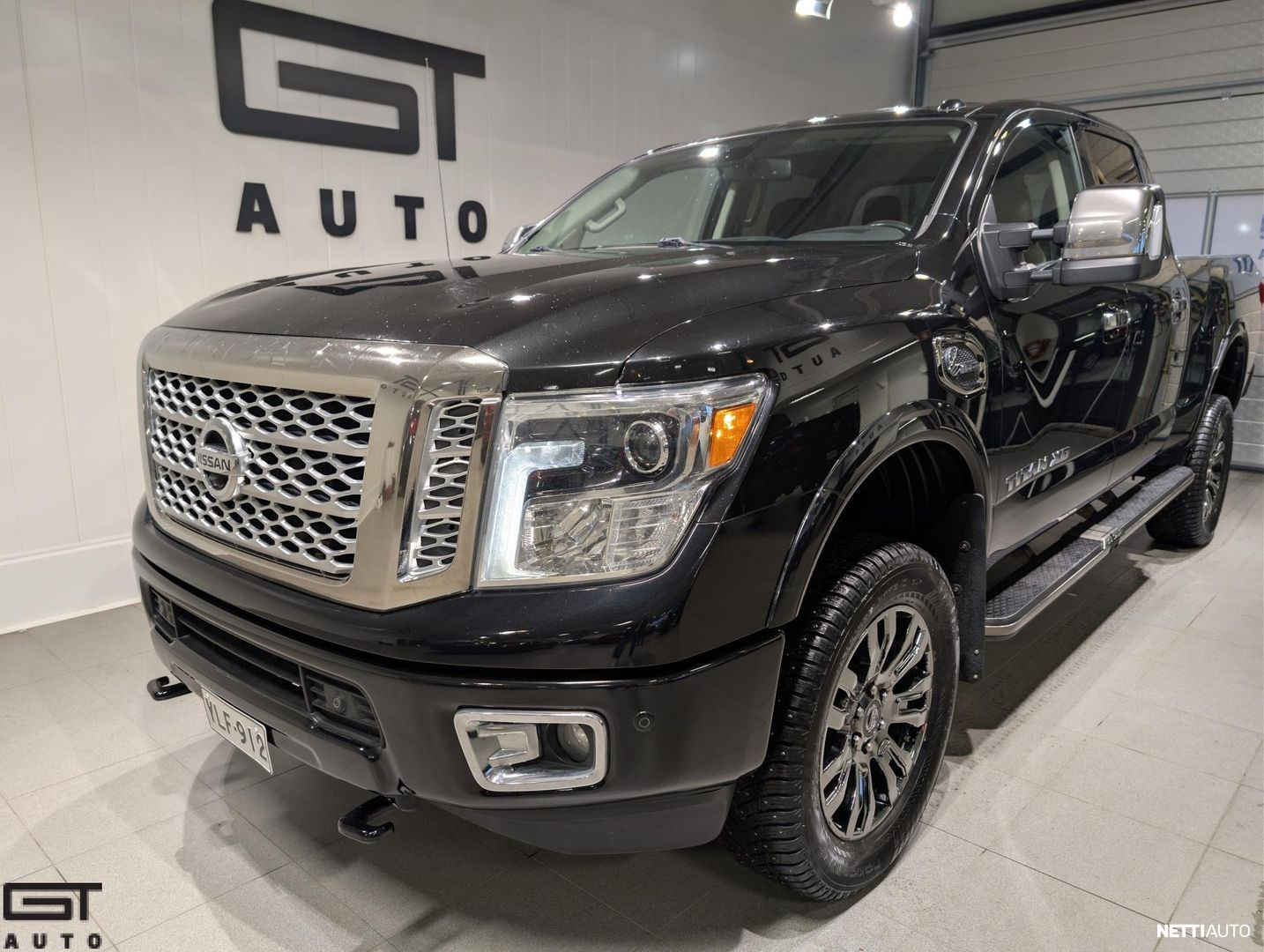 Nissan Titan