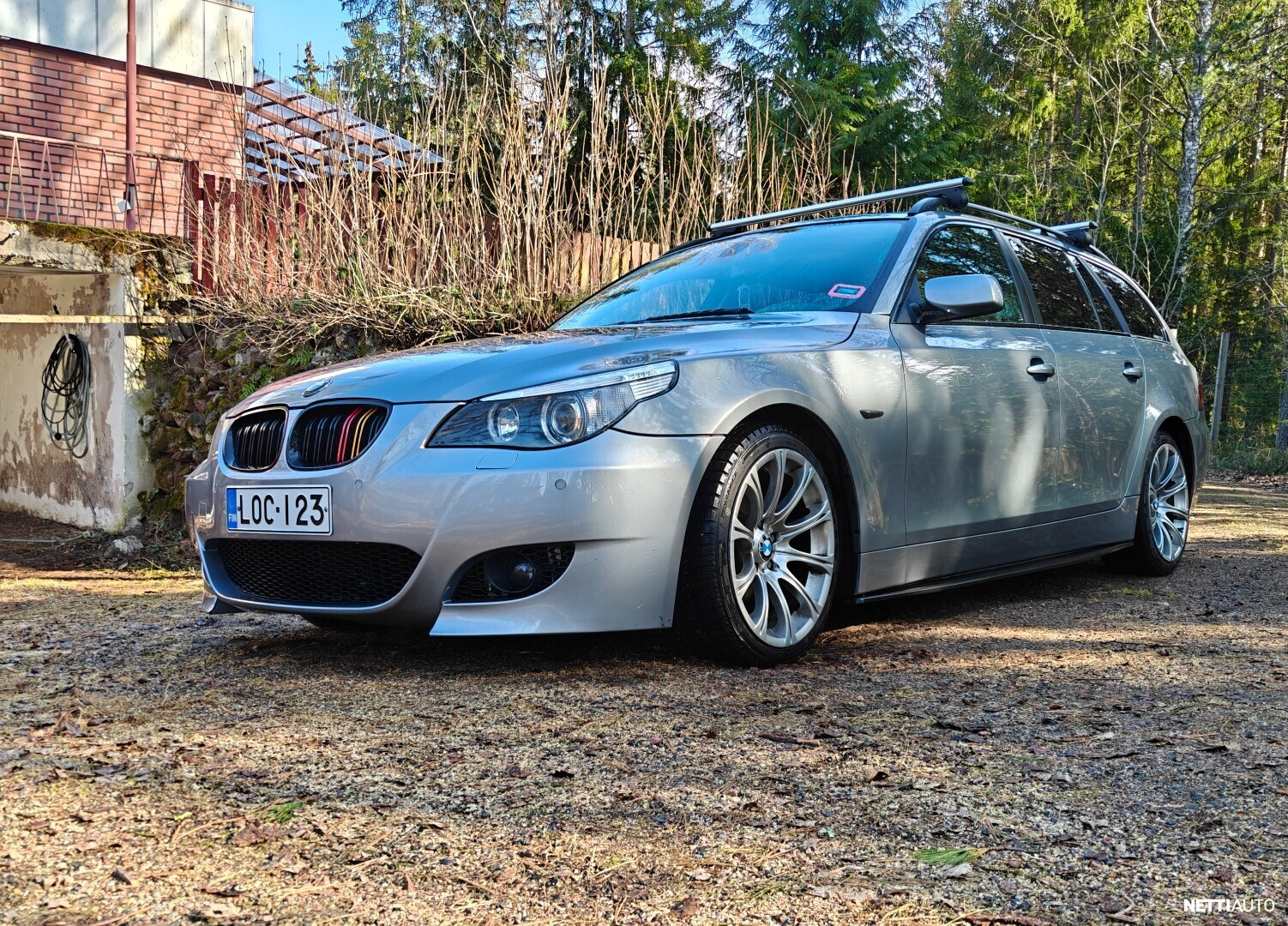 BMW 525