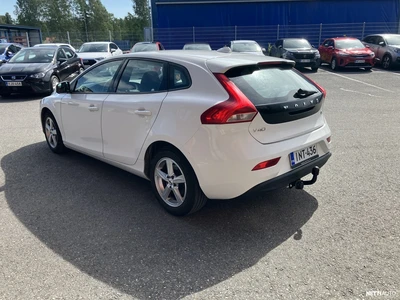 Volvo V40 D2 Kinetic E 2018, photo 3/19