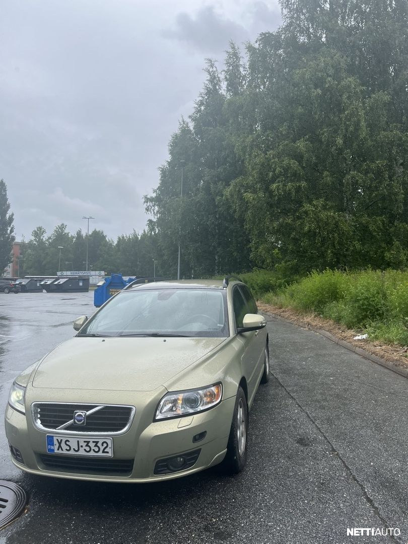 Volvo V50