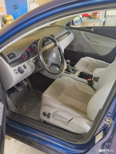 Volkswagen Passat 2005, kuva 7/8