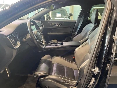 Volvo V60 2020, photo 5/17