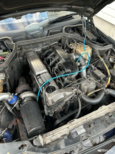 Mercedes-Benz E 300TDT 1989, kuva 5/6
