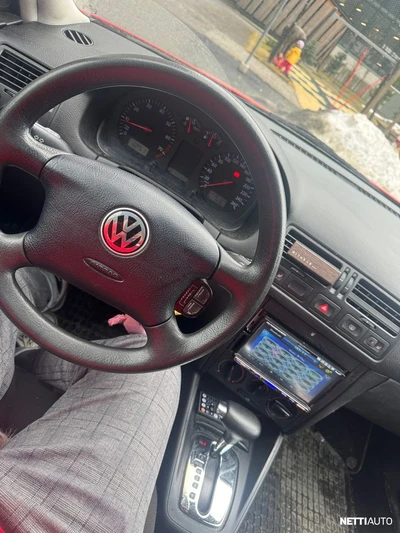 Volkswagen Bora 1999, kuva 3/6