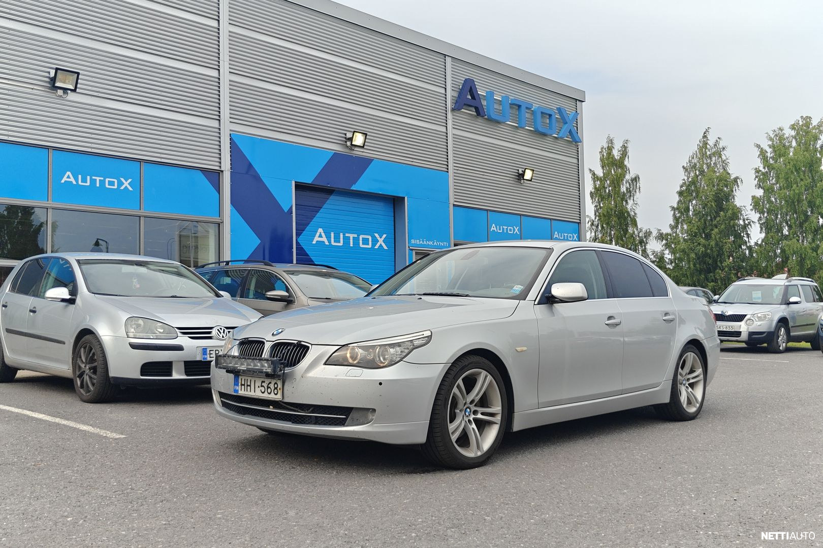 BMW 523