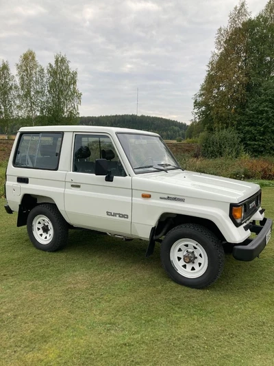 Toyota Land Cruiser 1990, kuva 6/18