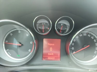 Opel Insignia 2011, kuva 3/12