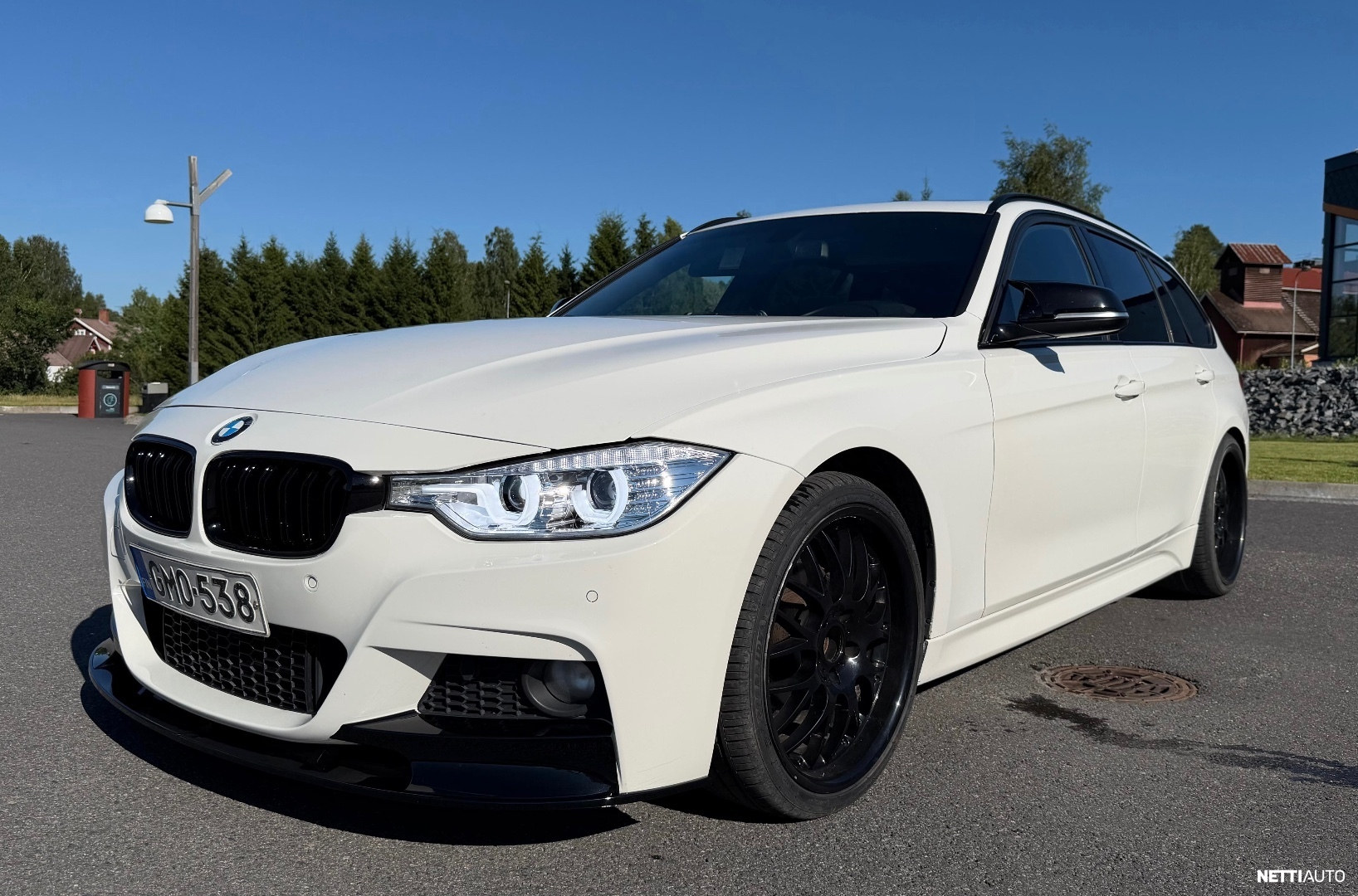 BMW 320