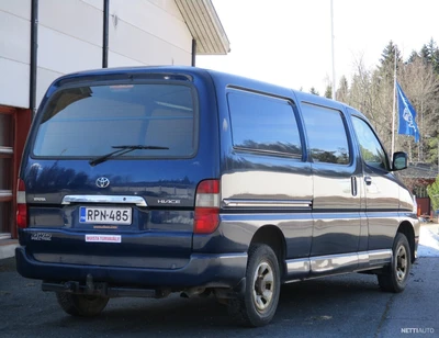 Toyota Hiace 2010, photo 2/13