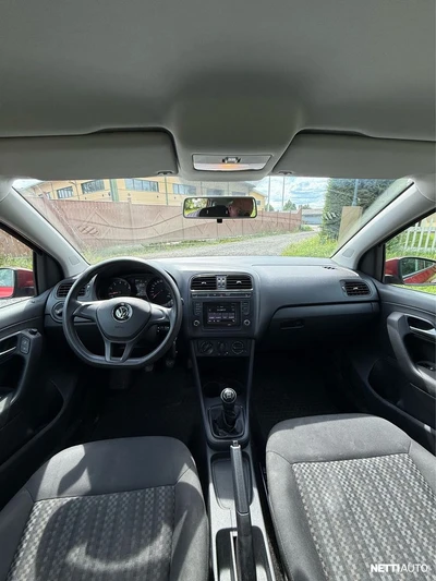 Volkswagen Polo 2015, photo 6/22