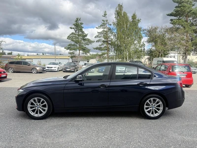BMW 320 2012, photo 6/15