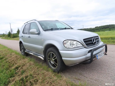 Mercedes-Benz ML 320 2001, kuva 4/21