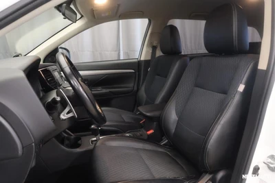 Mitsubishi Outlander 2015, kuva 7/24