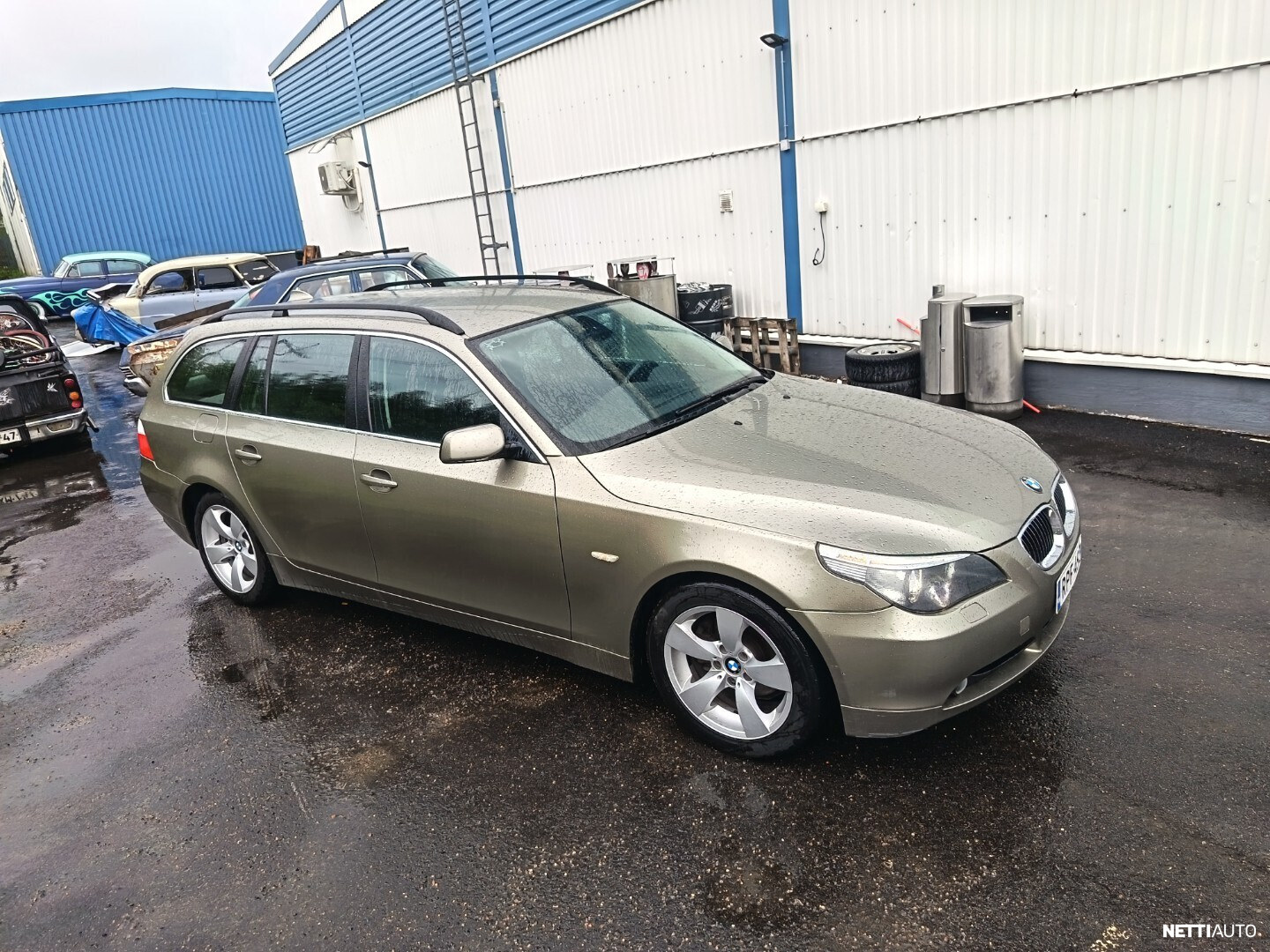BMW 523