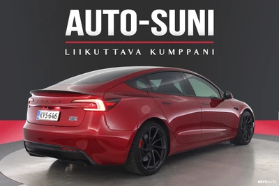 Tesla Model 3 Performance 2024, kuva 4/19